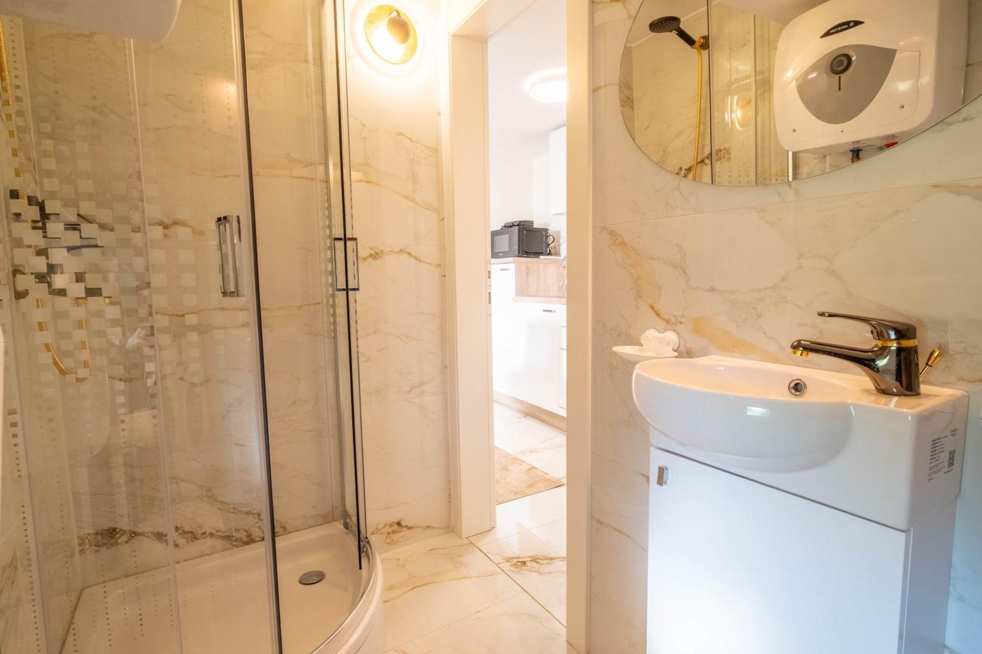 Premium Relax Rooms Novi Vinodolski Eksteriør bilde